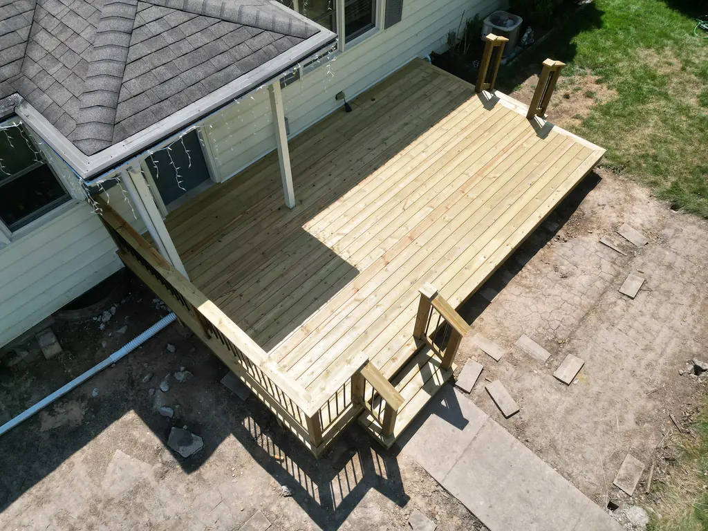 20' x 12' Southern Yellow Pine Deck with Black Baluster Railing — thumbnail 2