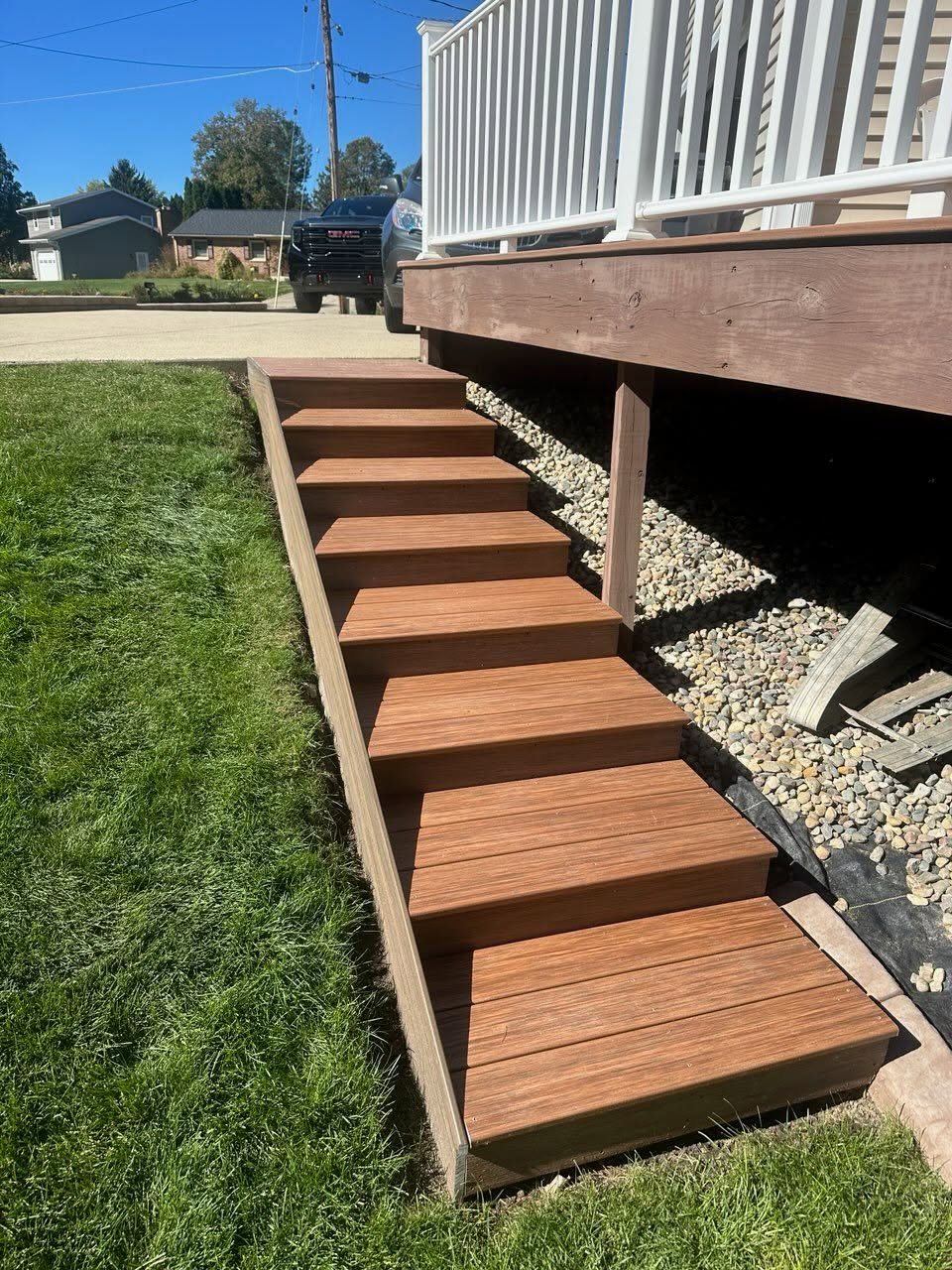 Composite Staircase with White Vinyl Railing — thumbnail 2