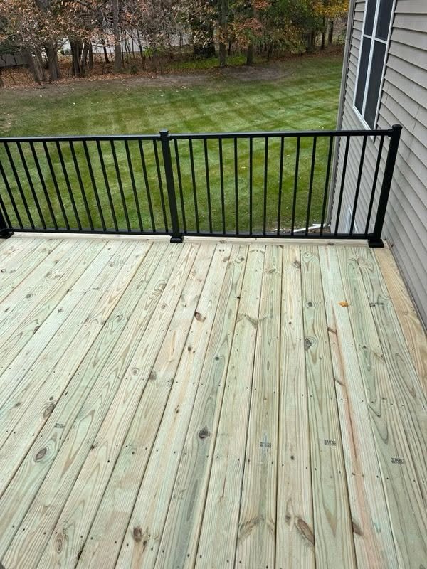 Deck Reskin with New Westbury Railing — thumbnail 2
