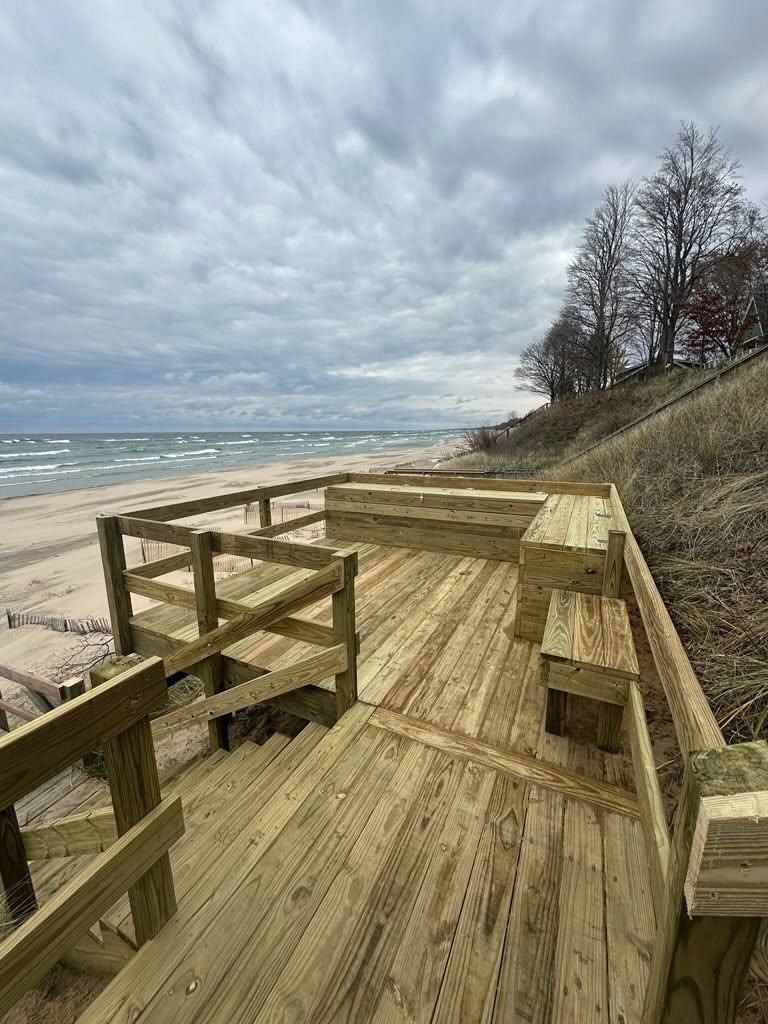Lake Michigan Dune Staircase with Storage Bench — thumbnail 2