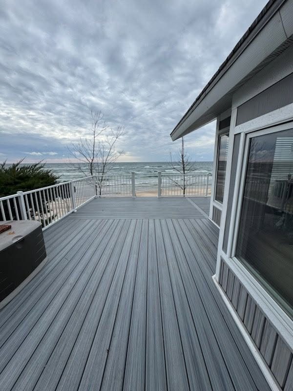 Lakefront Trex Foggy Wharf Deck — thumbnail 3