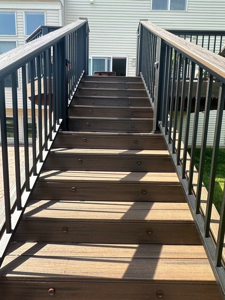 Multi-Level Trex Deck with Cocktail Rail & Stair Lighting — thumbnail 3