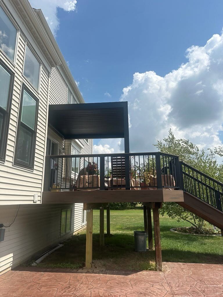Deck with Pergolux Retractable Pergola — thumbnail 4