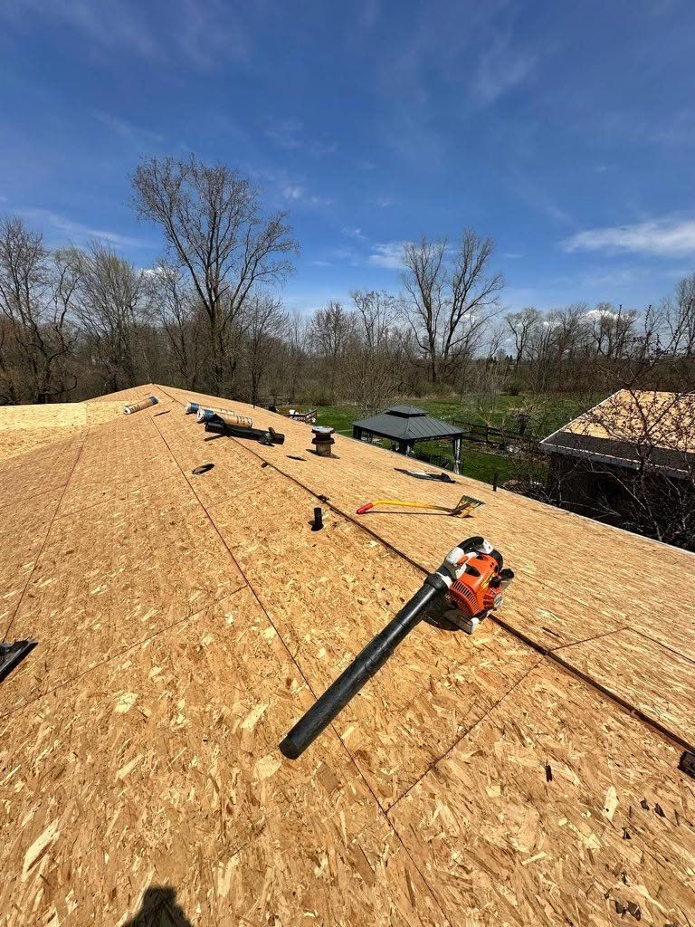 38-Square Pewter Shingle Roof Replacement — thumbnail 4
