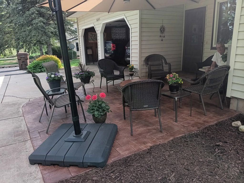 Stamped Concrete Patio Retreat — thumbnail 4