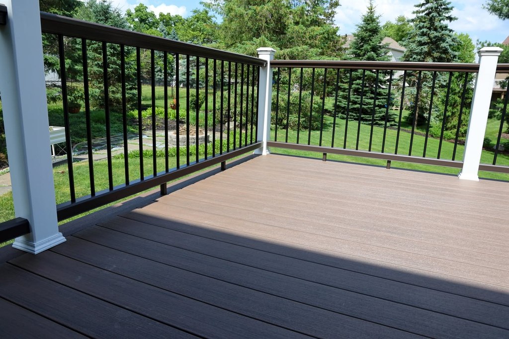 TimberTech Dark Cocoa Deck with Integrated Cap Lights — thumbnail 4