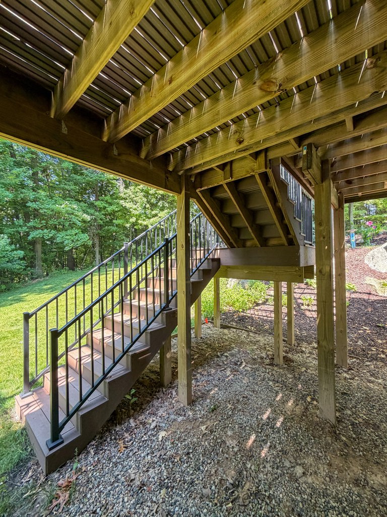 Picture-Framed Composite Deck with Cedar Pergola — thumbnail 3