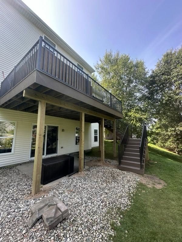 TimberTech PVC Deck with Switchback Staircase — thumbnail 2