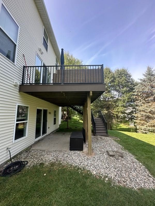 TimberTech PVC Deck with Switchback Staircase — thumbnail 4