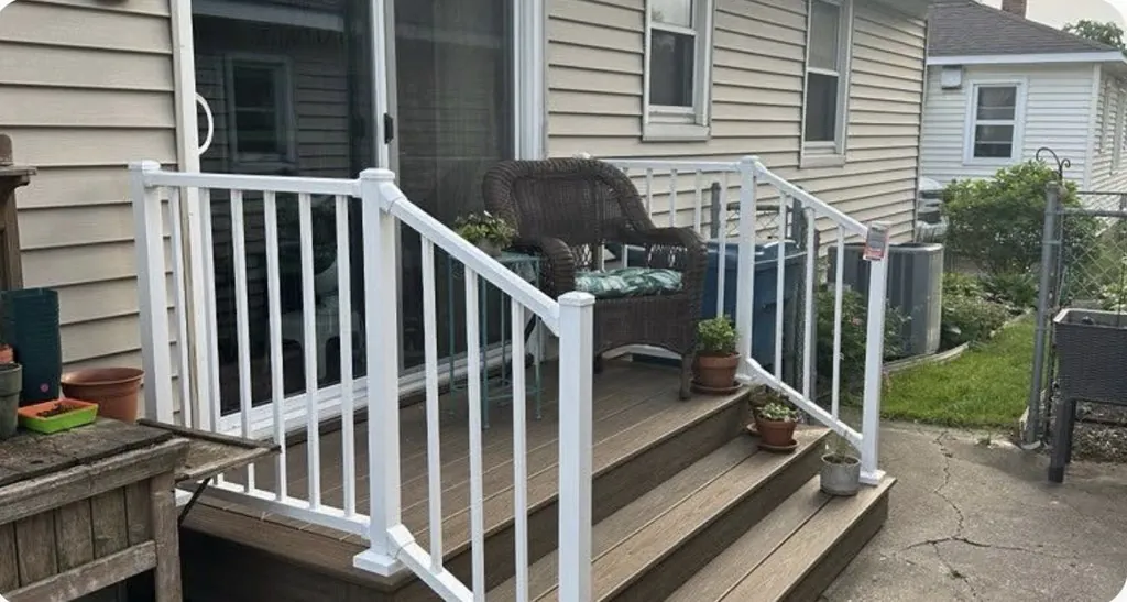 Trex Entry Deck with Picture-Framed Stairs