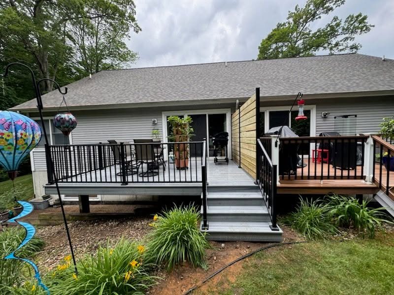 Trex Foggy Wharf Deck with Custom Privacy Fence