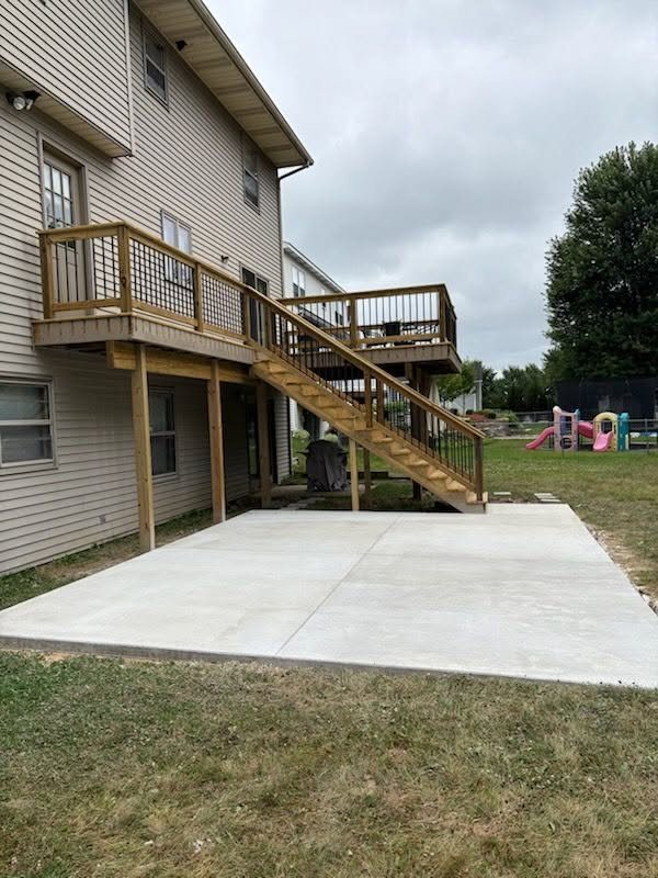 Two-Story Deck with Staircase & Concrete Patio — thumbnail 3