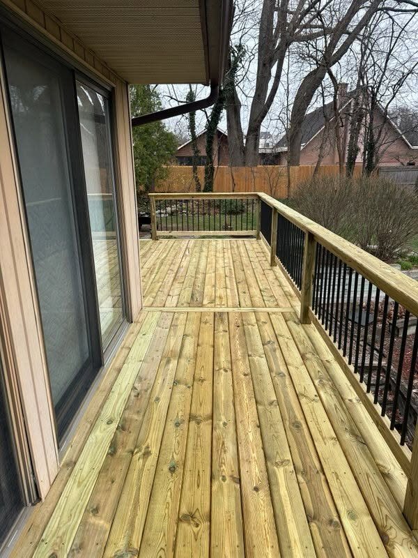 30' Southern Yellow Pine Deck with Lounge Space — thumbnail 4
